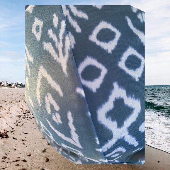 Beach Betty by Miracle Brands swim top - Picture 3 of 3